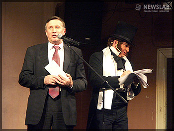 Василий Куимов (слева)