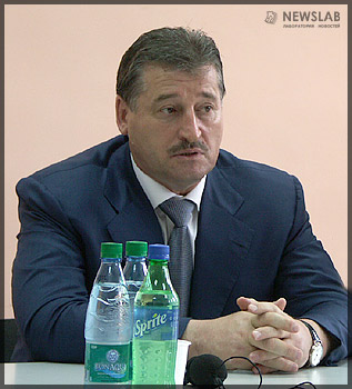 Алу Алханов