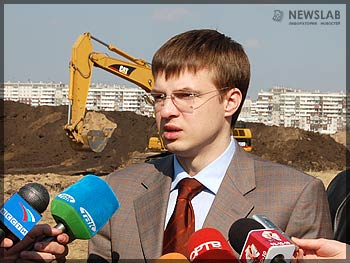 Руководитель агентства строительства и ЖКХ Евгений Диев