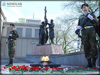 Вахта памяти на Красноярском Мемориале победы