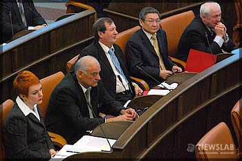 Депутаты на первой сессии нового Законодательного собрания Красноярского края