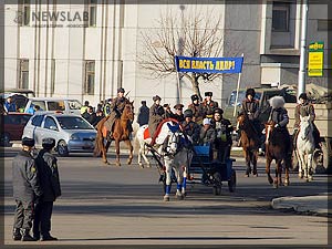 7 ноября ЛДПР провела в Красноярске мероприятия, посвященные 90-й годовщине октябрьского переворота