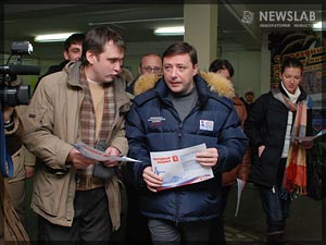 Фото: Александр Хлопонин принимает участие в акции Народный бюджет