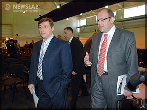 Фото: Александр Хлопонин и Анатолий Тихонов на площадке V Красноярского экономического форума