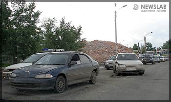 Столкновение двух автомобилей привело к образованию пробки в центре Красноярска