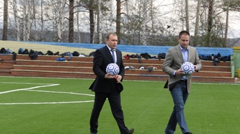 В Лесосибирске появилось футбольное поле с искусственным покрытием