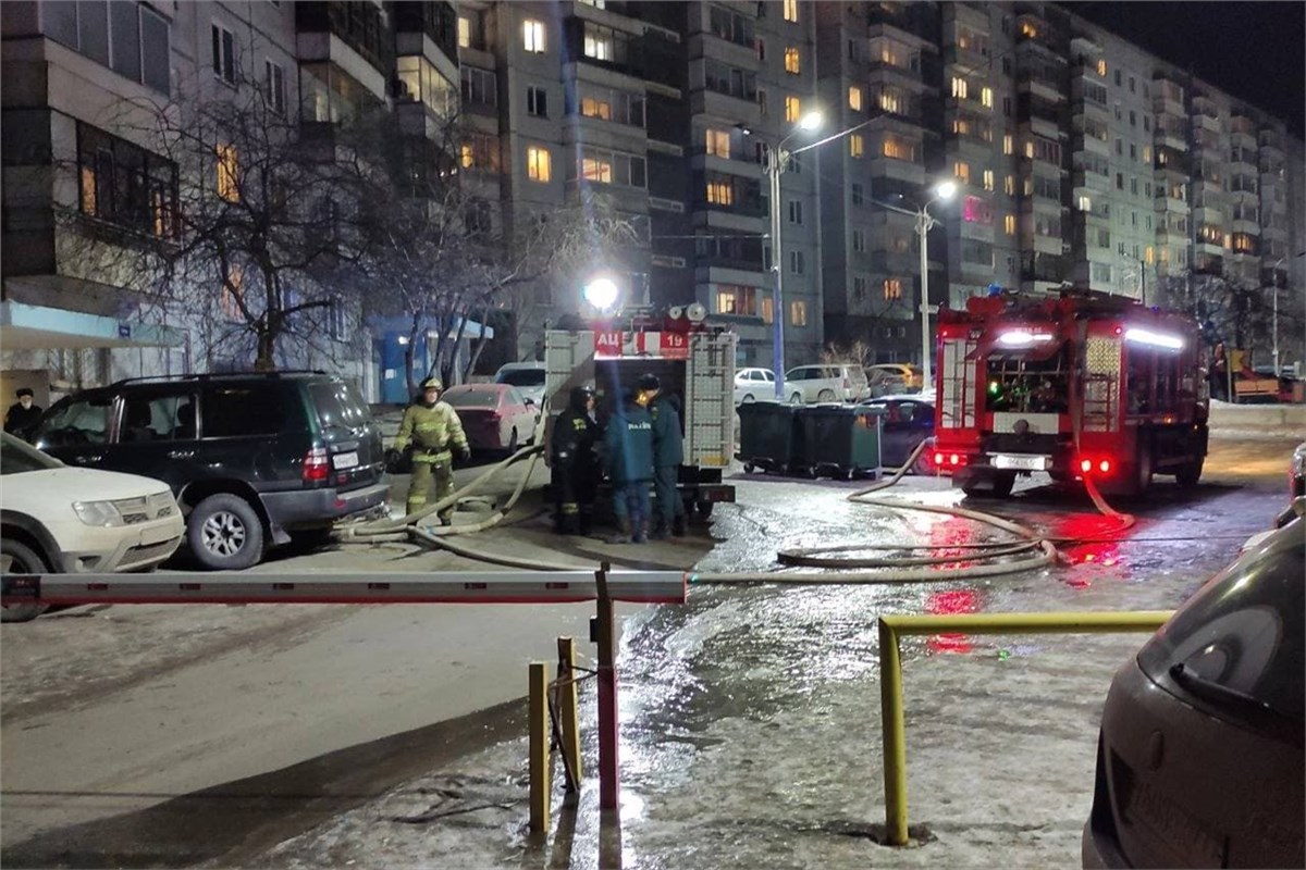 Спасли 5 человек»: на Копылова загорелась квартира на 7 этаже | 12.03.2022  | Красноярск - БезФормата