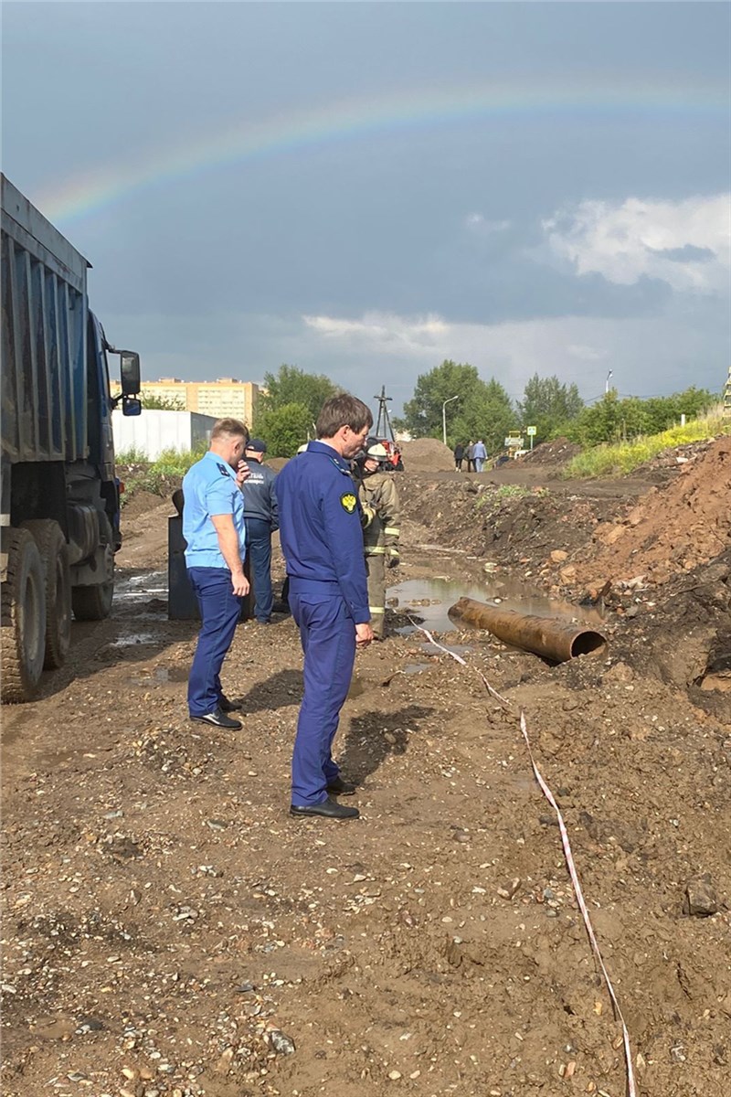 В Красноярске рабочие выкопали баллоны с аммиаком. Один человек отравился  (видео) | 14.07.2022 | Красноярск - БезФормата