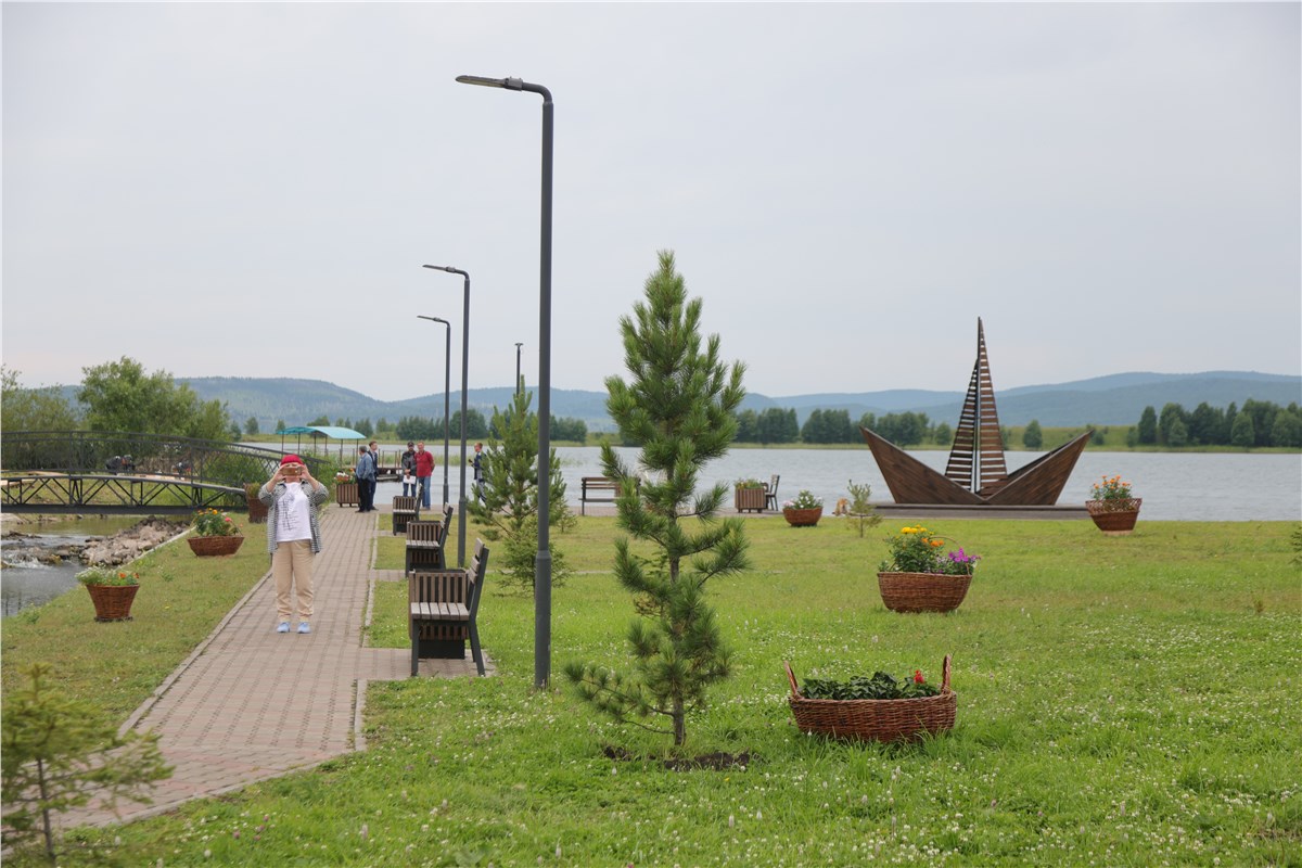 В деревне Парная Шарыповского района продолжается создание «Парусов мечты»  | 22.07.2022 | Красноярск - БезФормата