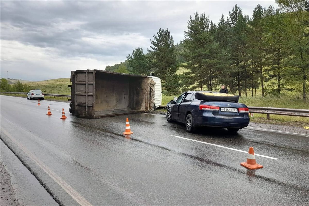 Из-за пьяного водителя грузовика в ДТП под Минусинском погибли двое  пассажиров легковушки | 20.08.2022 | Красноярск - БезФормата