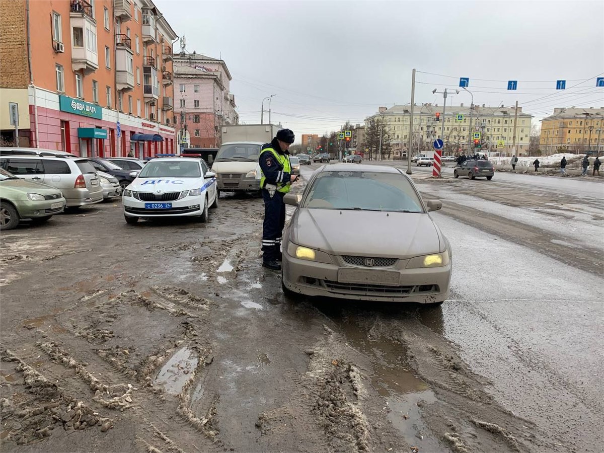 Красноярских водителей предупредили о штрафах за грязные номера.  Полицейские уже ловят нарушителей | 02.03.2023 | Красноярск - БезФормата