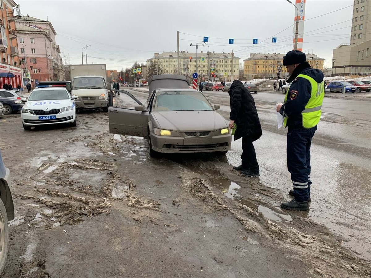 Красноярских водителей предупредили о штрафах за грязные номера.  Полицейские уже ловят нарушителей | 02.03.2023 | Красноярск - БезФормата