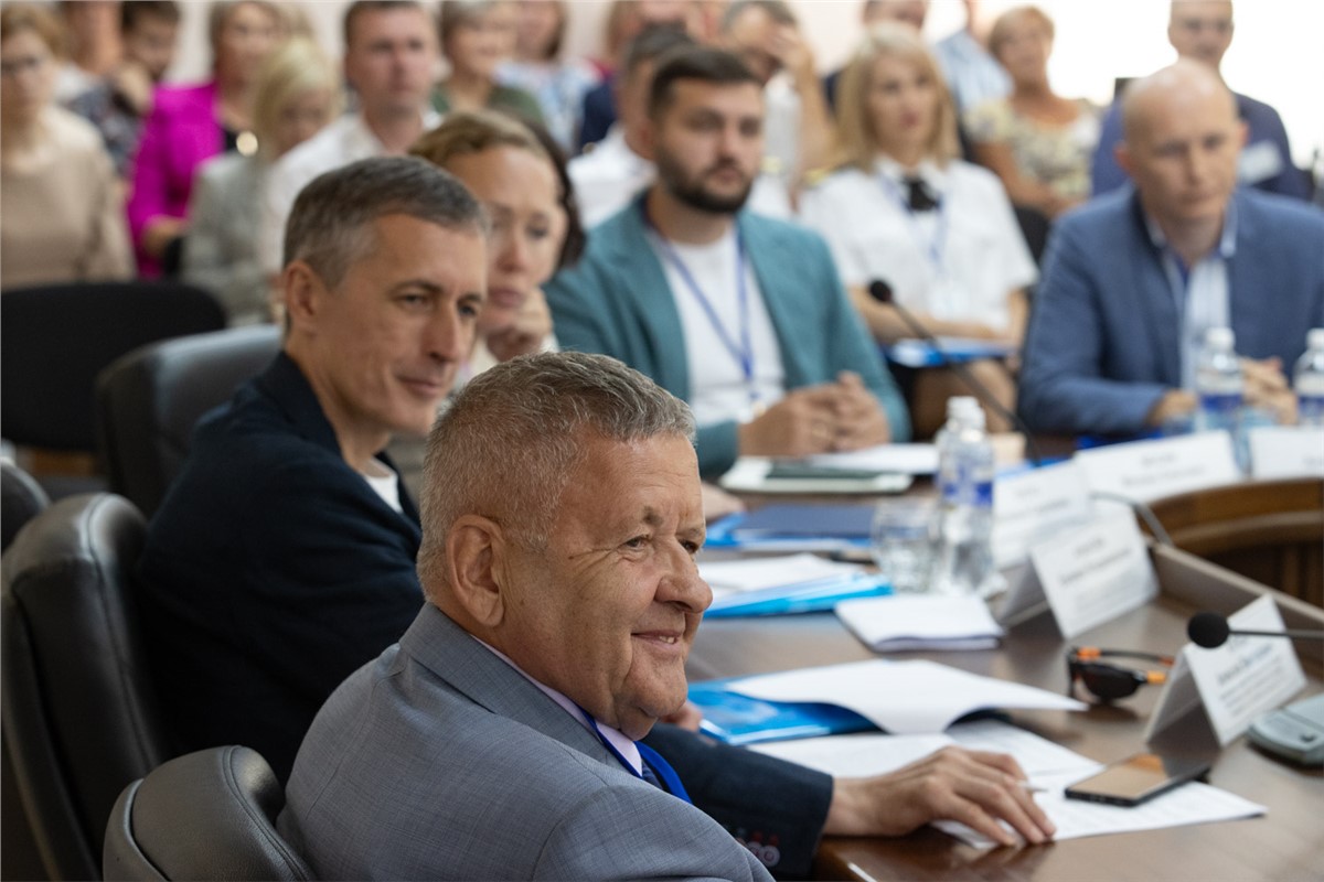 В Енисейске депутаты Законодательного Собрания обсудили вопросы разведения  рыбы и ее ловли | 17.07.2023 | Красноярск - БезФормата