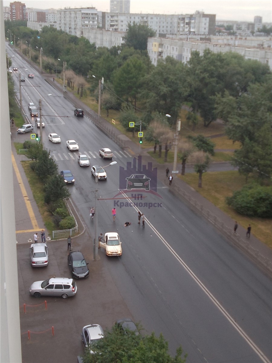 На Краснодарской в Красноярске сбили девочку (видео) | 14.08.2023 |  Красноярск - БезФормата