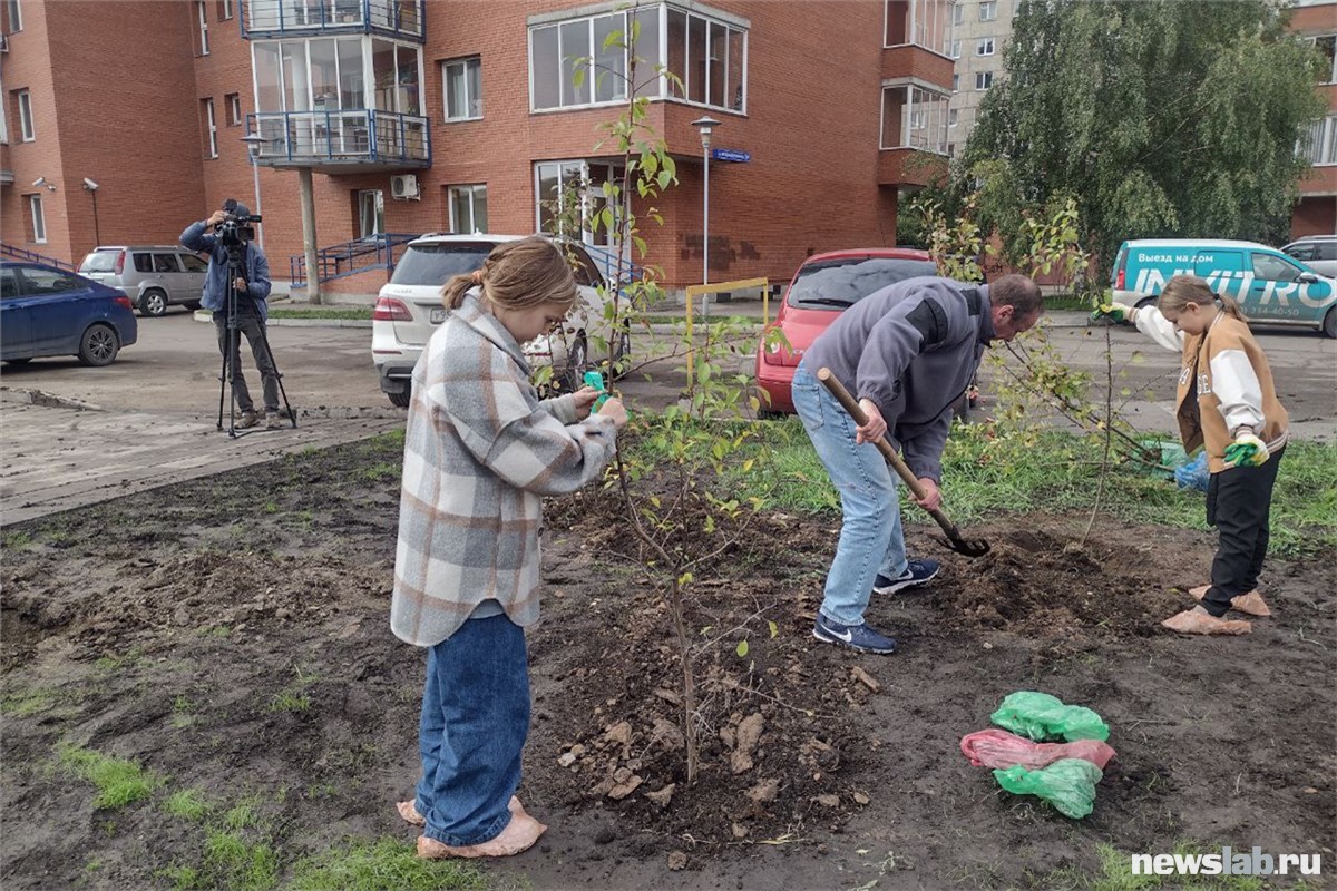 Дышать стало лучше»: красноярцы высадили яблони вдоль набережной Качи |  14.09.2023 | Красноярск - БезФормата