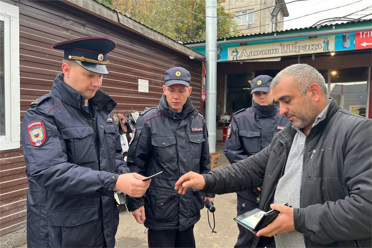 Женщины полицейские наказывают правонарушителя - смотреть порно ролик онлайн