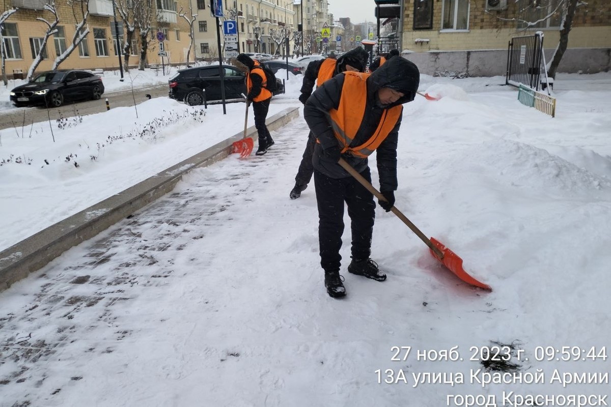 Понадобится до двух дней»: красноярские коммунальщики доложили об уборке  улиц | 27.11.2023 | Красноярск - БезФормата