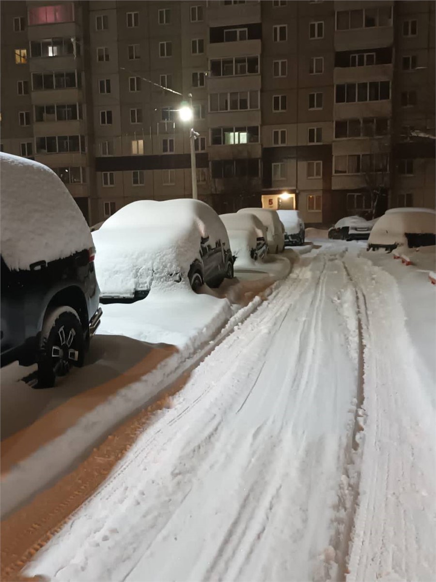 Красноярск завалило снегом: по дорогам ни пройти, ни проехать | 07.12.2023  | Красноярск - БезФормата