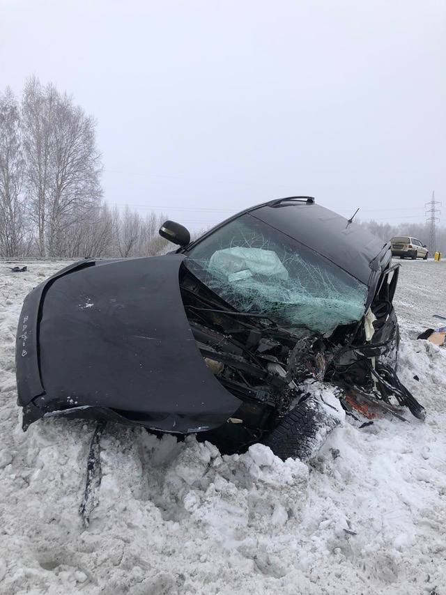 Русский паренёк ебёт жопастую автоледи в её машине