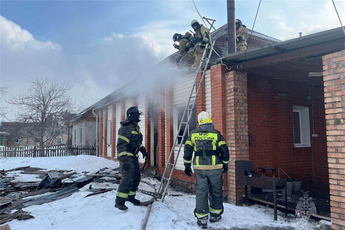 В Шарыпово из горящего дома эвакуировали запертого матерью 9-летнего ребенка  (видео) | 14.03.2024 | Красноярск - БезФормата