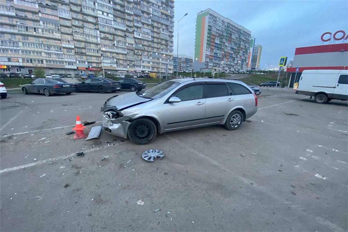 В Солнечном пьяный подросток тайком взял иномарку у родителей и разбил 10  автомобилей (видео) | 19.05.2024 | Красноярск - БезФормата