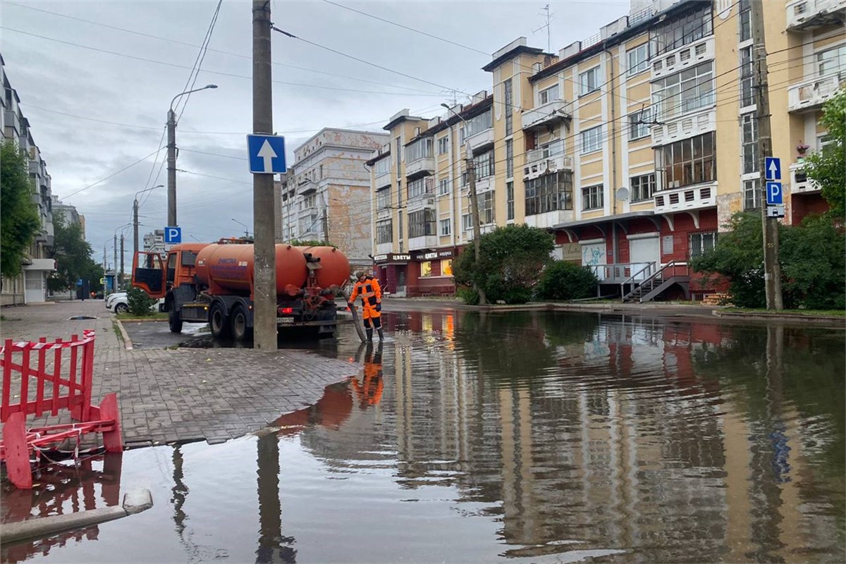 Красноярск подтопило ночным дождем | 04.07.2024 | Красноярск - БезФормата