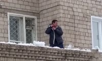 Мужчина угрожает суицидом в Канске