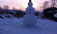 Школьники из Красноярского края слепили снеговика высотой 4,5 метра