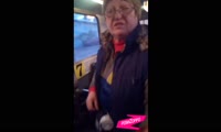 Кондуктор красноярского троллейбуса отказалась возвращать деньги за проезд