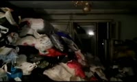 В Красноярске нашли заваленную горами мусора квартиру