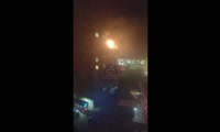На улице 9 Мая в Красноярске горит балкон многоэтажного дома