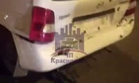 На Мичурина пьяный красноярец на ВАЗе врезался в иномарку и собрал «паровозик» из 3 машин