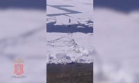 Туруханск спасение рыбака с оторвавшейся льдины