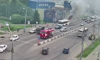 В Красноярске на ходу загорелся автобус