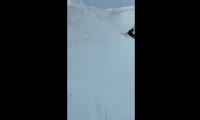 Сноубордист попал в лавину в Ергаках