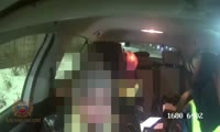 В Красноярском крае сотрудники ДПС пресекли поездку нетрезвой женщины с детьми в салоне автомобиля