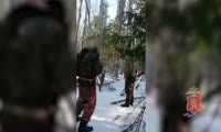 В Красноярском крае полицейские установили причастных к незаконной охоте на медведицу с медвежонком