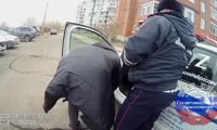 В Красноярске аркоагроном пытался откупиться от полицейских и попал под следствие