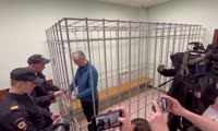 Анатолия Быкова доставляют в суд для оглашения приговора