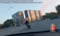 Задержание мотоциклиста-нарушителя в Ачинске 