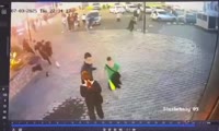 17-летний красноярец стреляет в толпу возле площади Театра оперы и балета 