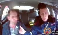 В Красноярске инструктор по вождению обучал будущих автомобилистов подшофе