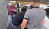 В Красноярске правоохранители задержали таксиста, снимавшего провокационные ролики