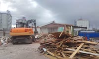 В Красноярске начали снос последнего павильона на Предмостной площади