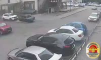 В Красноярске угонщиков поймали, когда они вернулись к месту ДТП