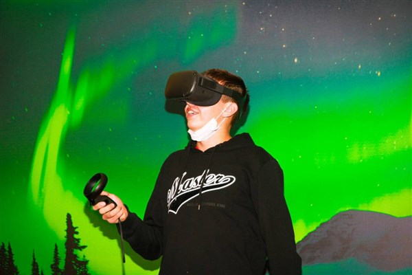 Северное сияние в шлеме виртуальной реальности
