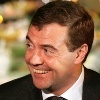 Медведев предложил официально разрешить удаленную работу 