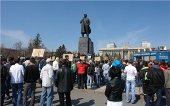 Митинги траву не потопчут
