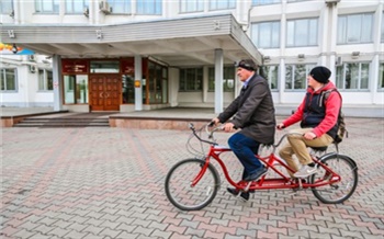 Депутат-велосипед