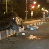 Пьяный водитель протаранил бетонное ограждение у въезда на красноярский Коммунальный мост (видео)